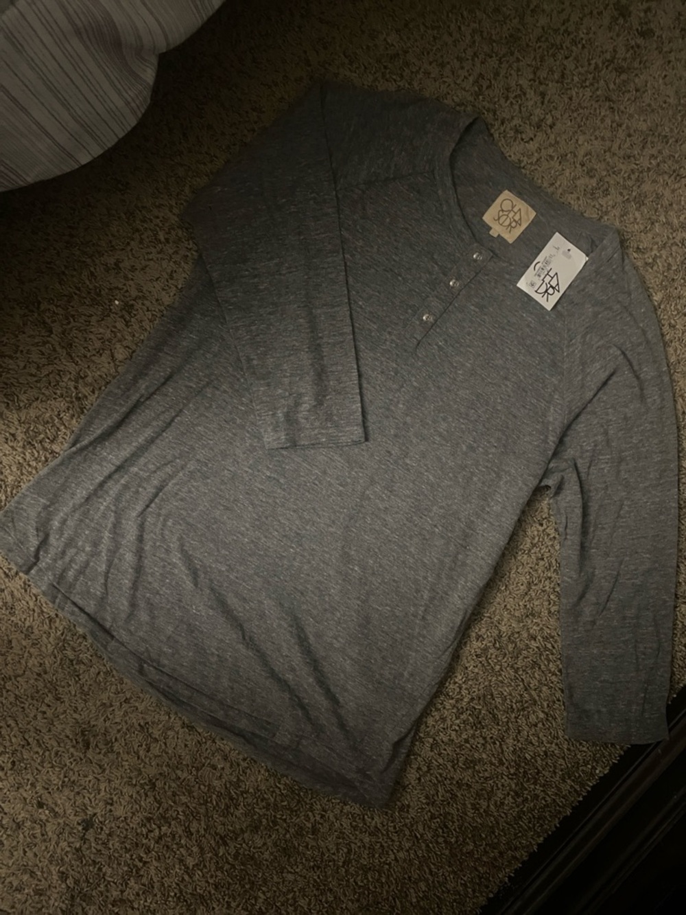 Men’s Large Triblend Streaky Grey NWT Raglan Henley Quarter-Sleeve Shirt